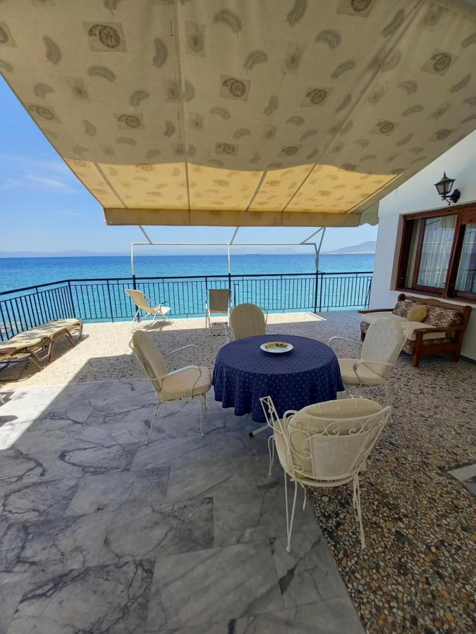Ekie Apartment With Sea View Каламата Екстер'єр фото