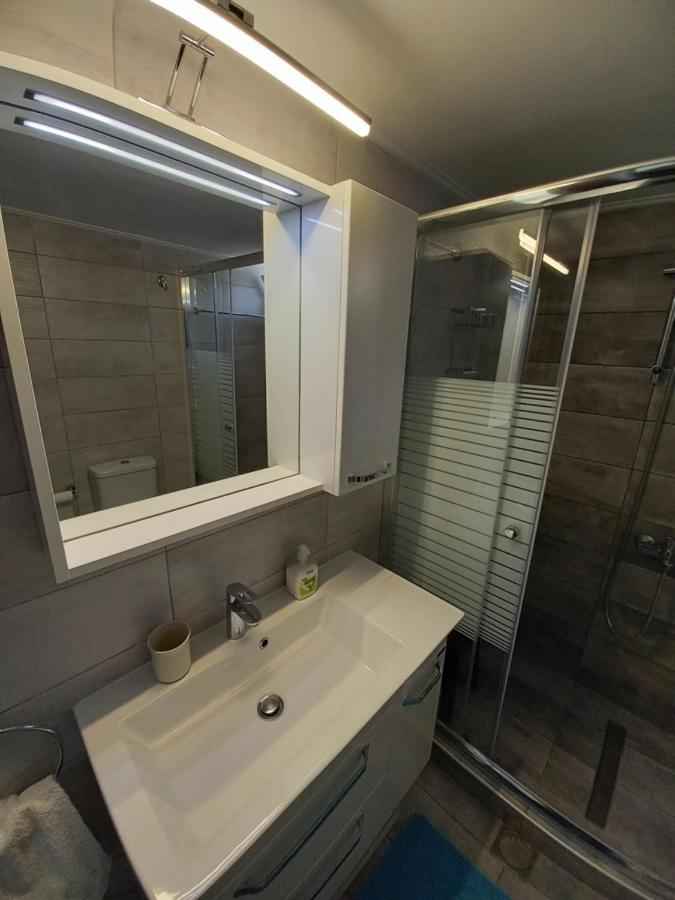 Ekie Apartment With Sea View Каламата Екстер'єр фото