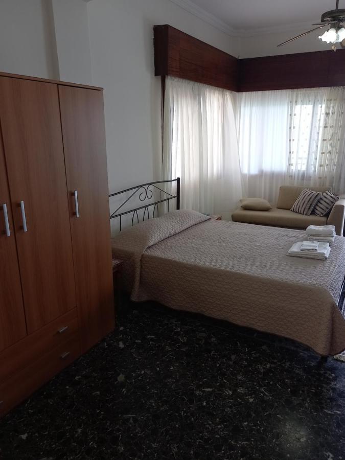 Ekie Apartment With Sea View Каламата Екстер'єр фото